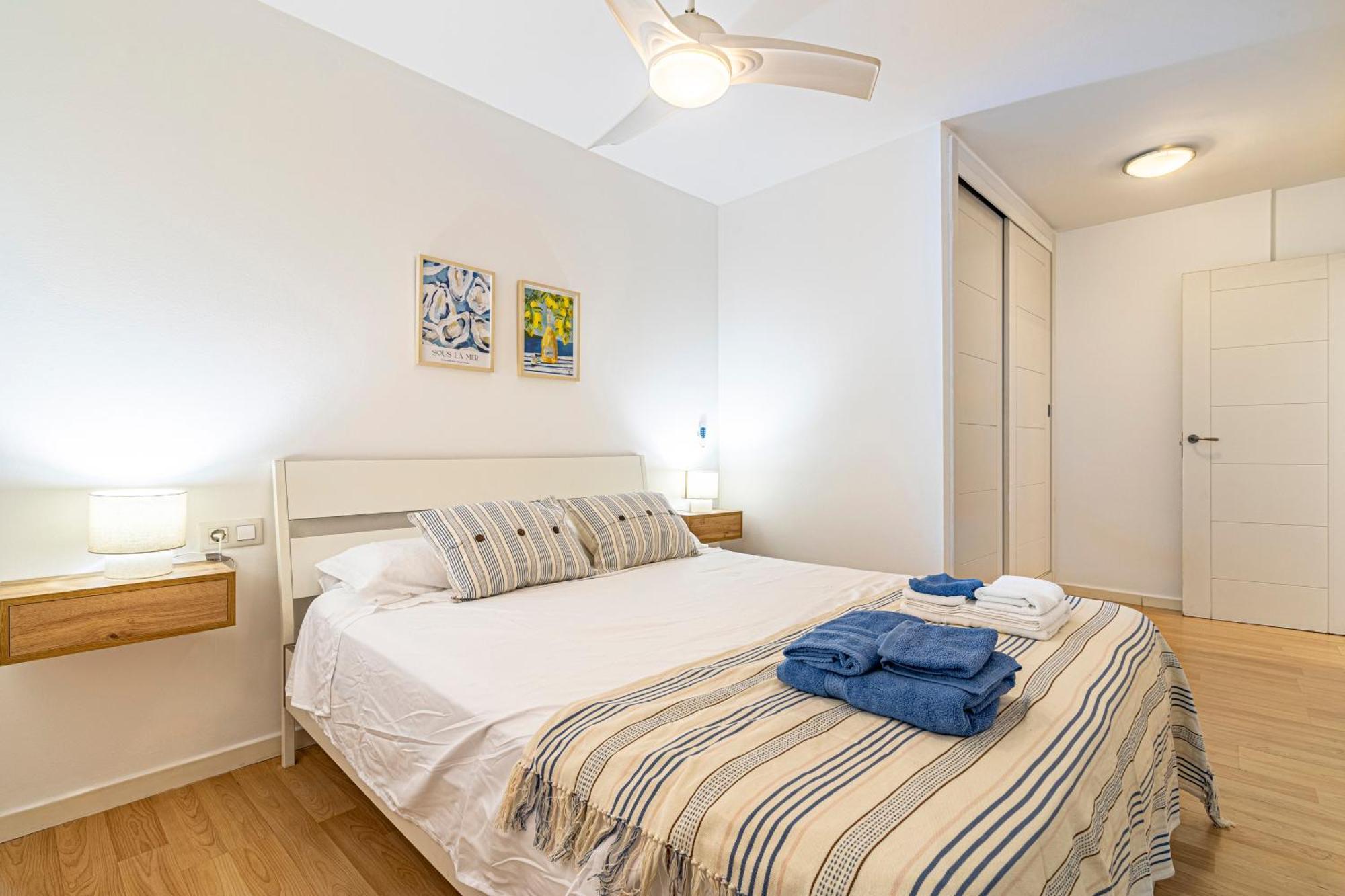 Solis Mare Apartments - Pedregalejo Beach マラガ エクステリア 写真