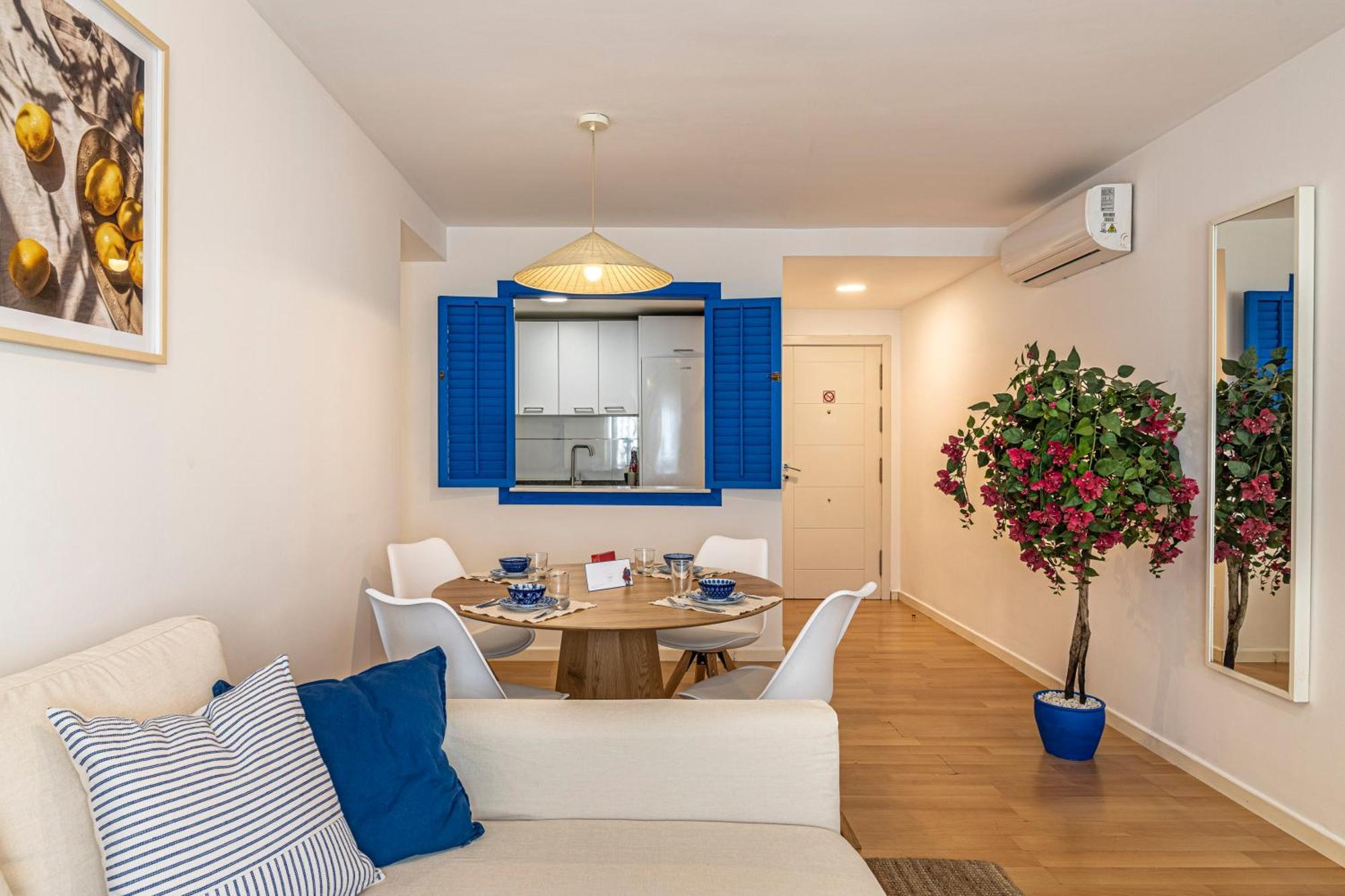 Solis Mare Apartments - Pedregalejo Beach マラガ エクステリア 写真