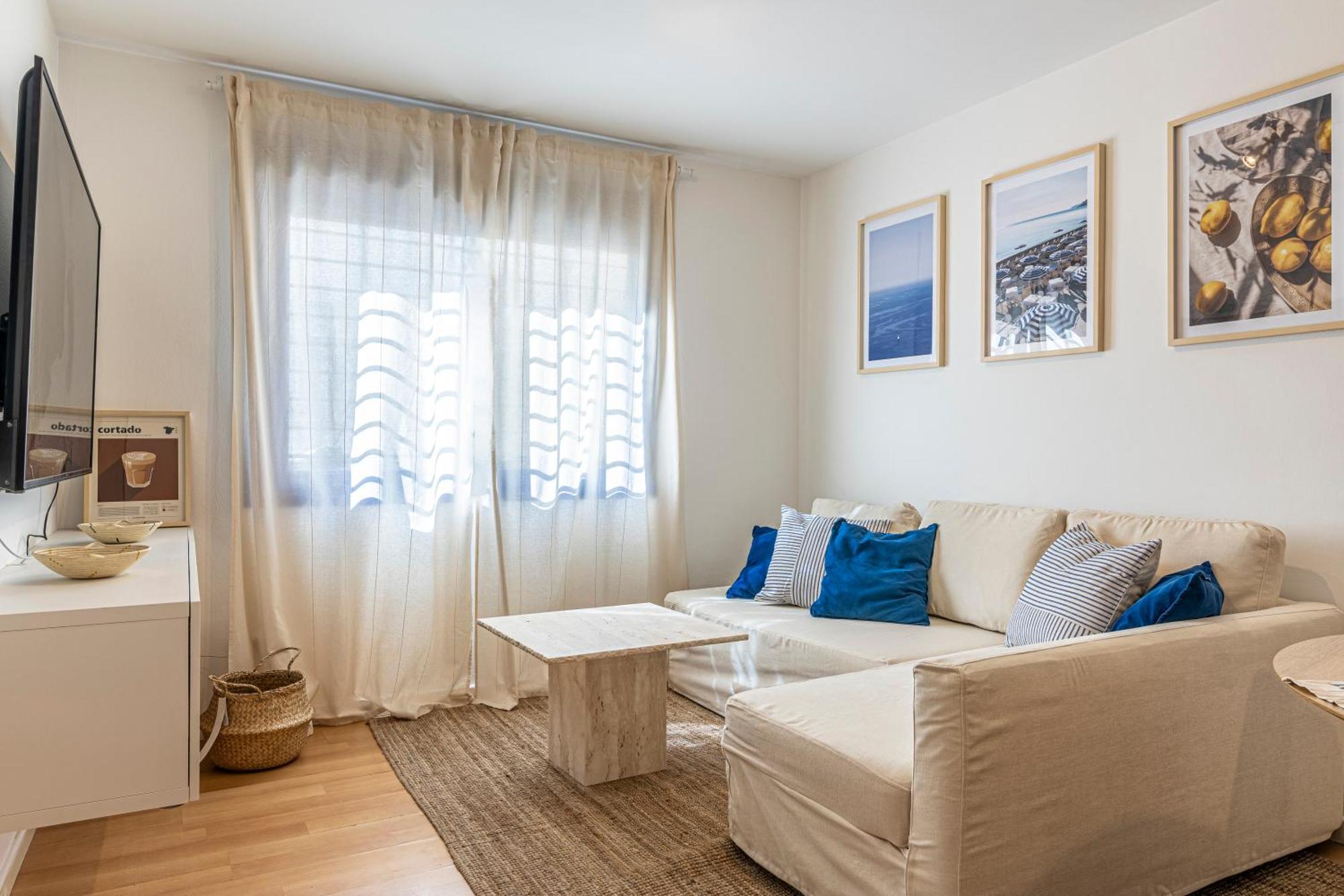 Solis Mare Apartments - Pedregalejo Beach マラガ エクステリア 写真