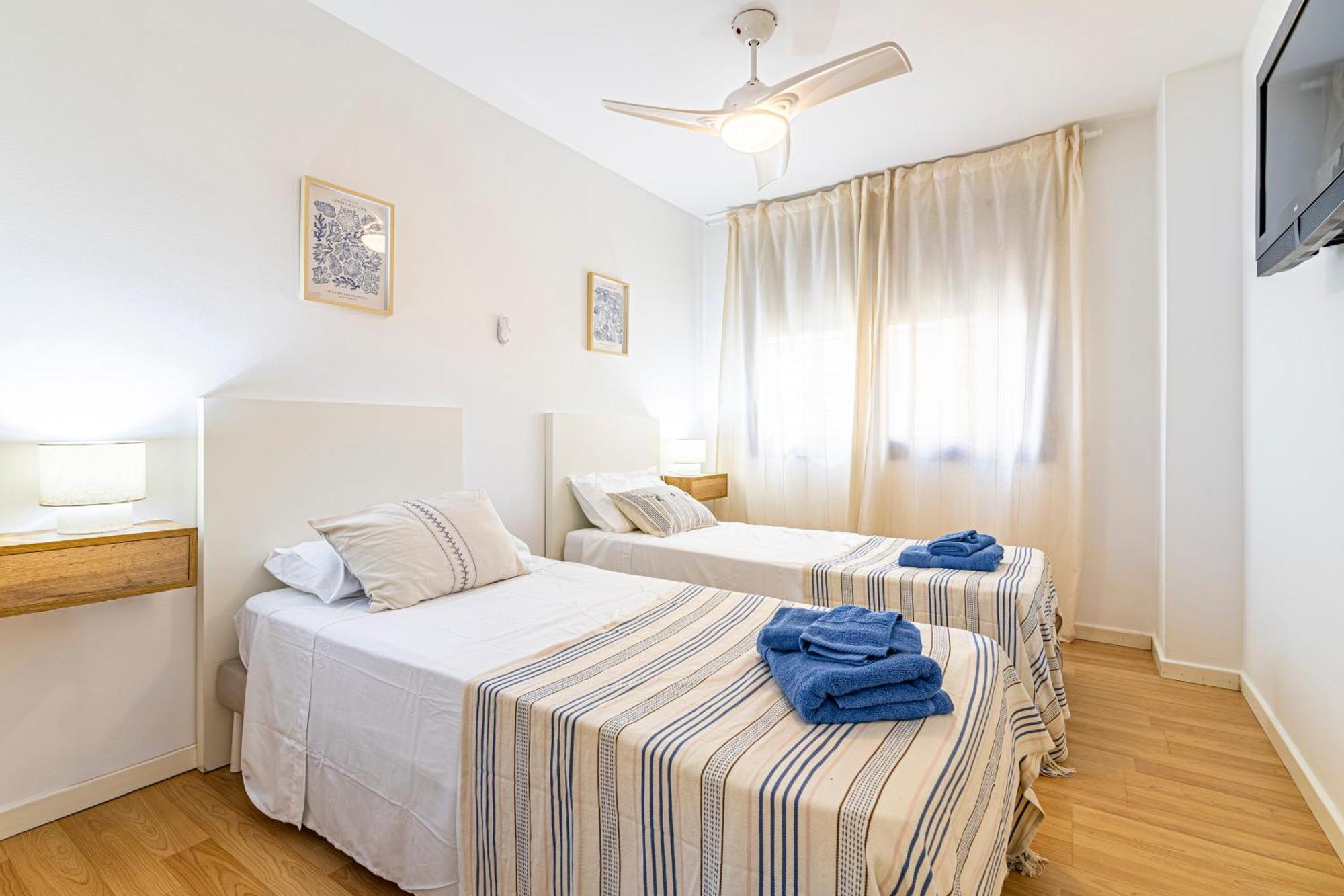 Solis Mare Apartments - Pedregalejo Beach マラガ エクステリア 写真